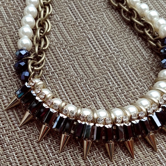 Spiked Stunning 18" Statement Necklace - Picture 2 of 7